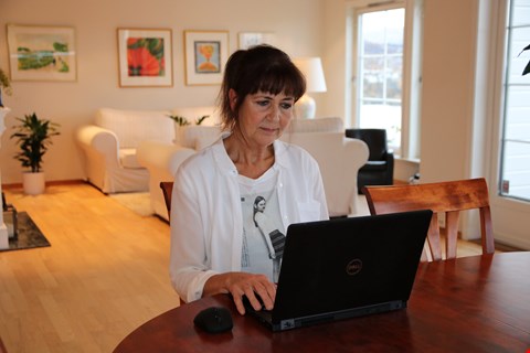 MEDLEM I EN ÅRREKKE: Bente engasjerte seg fra første stund da hun meldte seg inn i CP-foreningen for 31 år siden. Foto: Heidi Østhus Erikssen