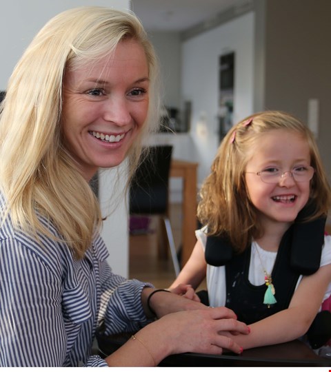 MED MAMMA: Vilde sammen med mamma Linn. Foto: HEIDI ØSTHUS ERIKSSEN