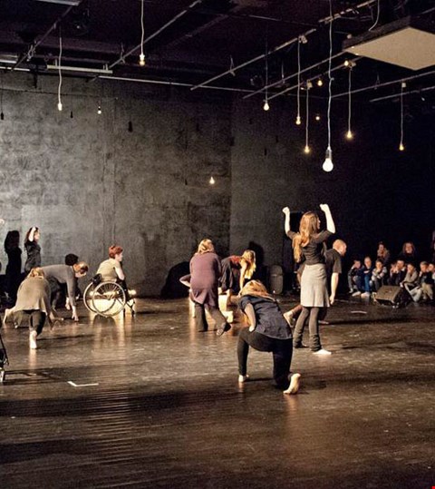STOR OPPLEVELSE: For meg og de andre danserne i Perfect(im)Perfections var det en stor opplevelse å være profesjonell danser på en profesjonell scene. FOTO: ARNE HAUGE